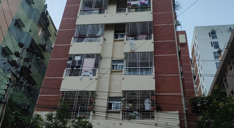 উত্তরায় শান্তিপূর্ণ বাসা